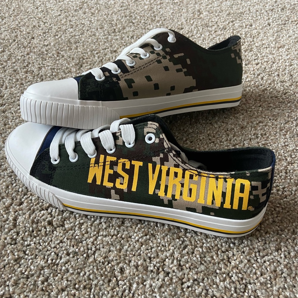 Mens Fanatics WVU sneakers.